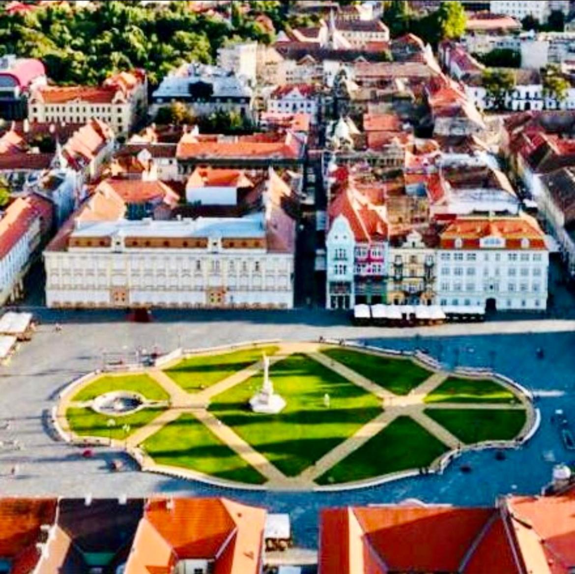 Apartament Lux Crialy - 75 M2 - Free Parking Timisoara Ngoại thất bức ảnh